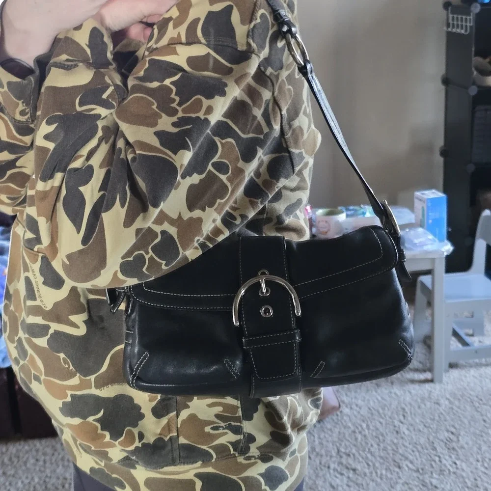 Vtg Y2k COACH #3653 Soho Flap Buckle Double Pocket W Black Leather Shoulder Bag - Picture 2 of 16